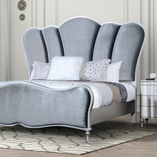 Load image into Gallery viewer, Melodi Parc E.King &amp; Queen Bed Black &amp; Silver