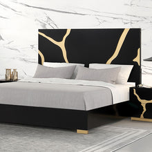 Load image into Gallery viewer, Goldsberg Queen Bedroom Set