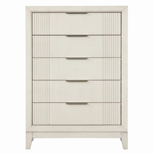 Load image into Gallery viewer, Isadore Chest