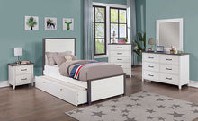 Load image into Gallery viewer, Priam 4 Pc Bedroom Set