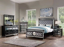 Load image into Gallery viewer, Theola Bed